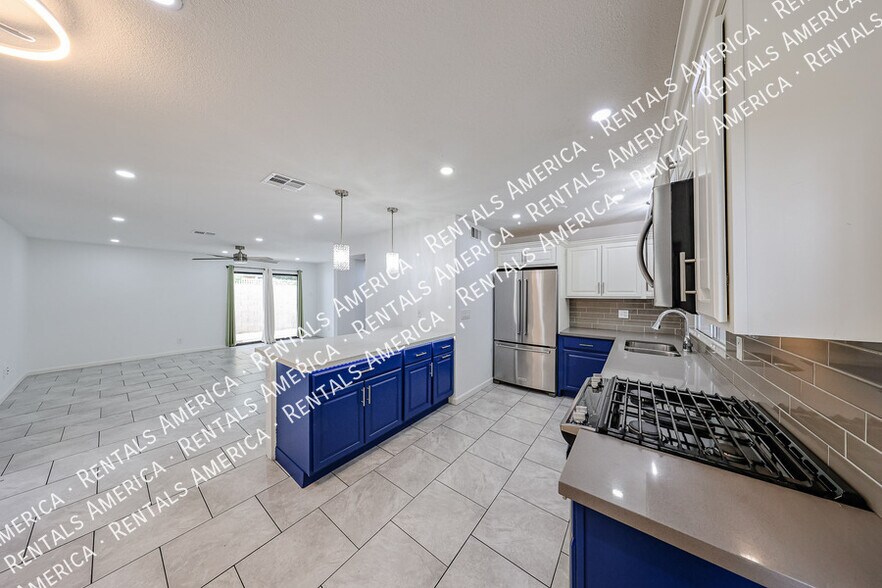 Building Photo - 3837 W Acapulco Ln