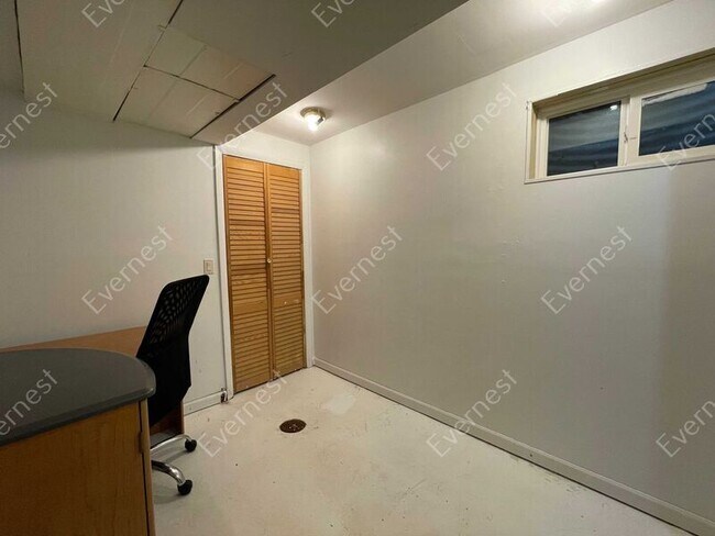 Building Photo - 18347 E Nassau Dr