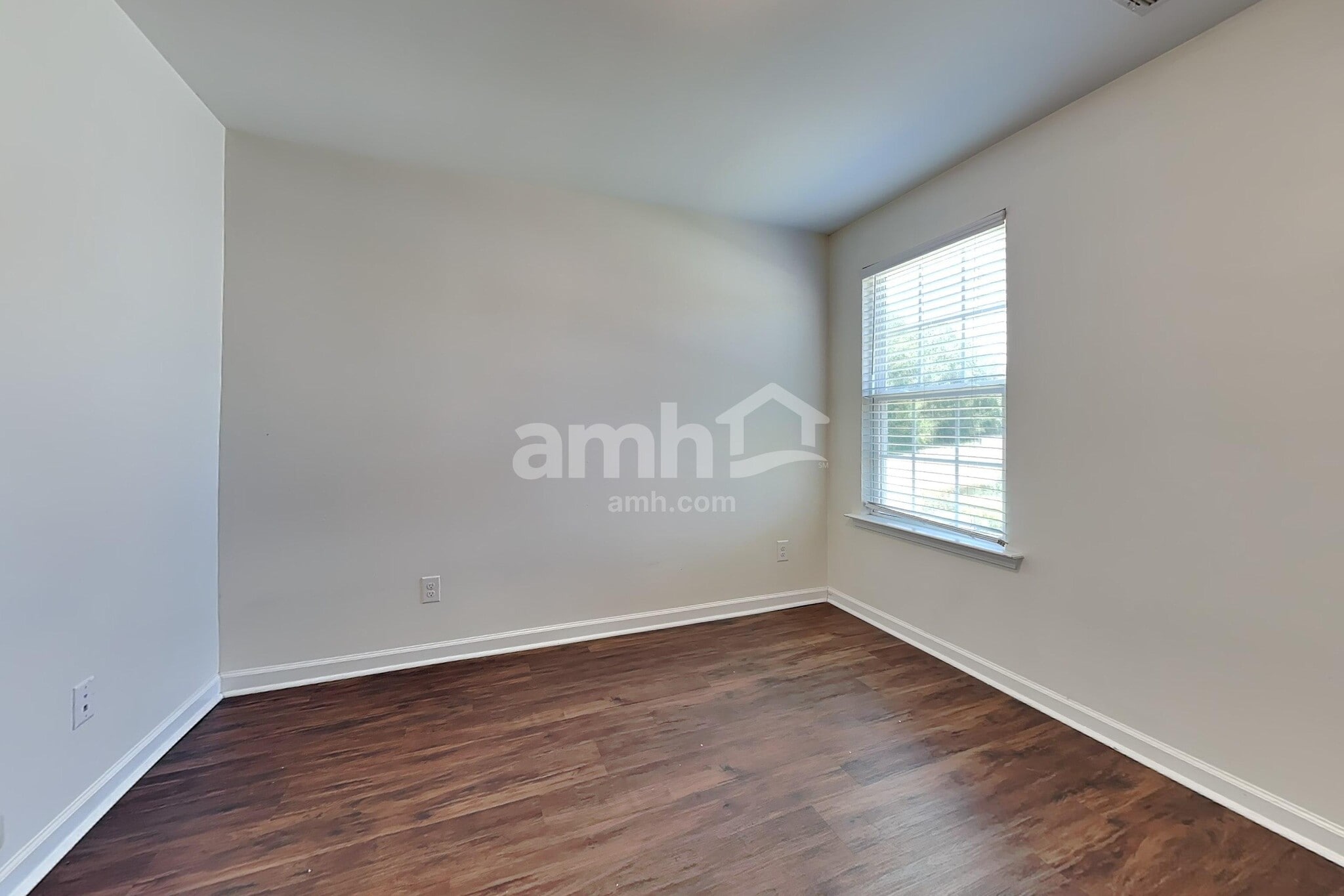Building Photo - 37 Sand Live Oak Dr