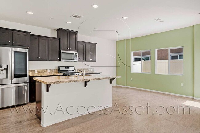 Building Photo - 41278 Winterberry St