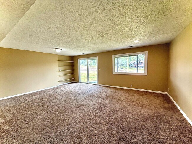 Building Photo - Jeremy Ranch Retreat – Available Now