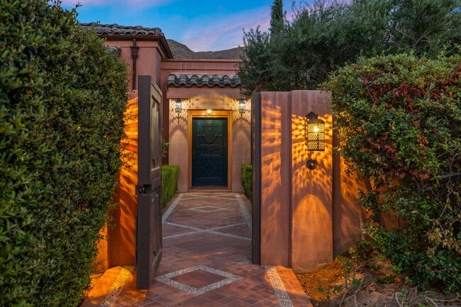 Building Photo - 1650 Ave Sevilla