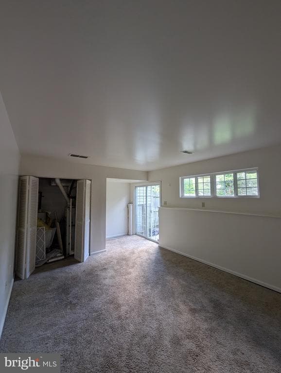 Building Photo - 257 Northdown Dr