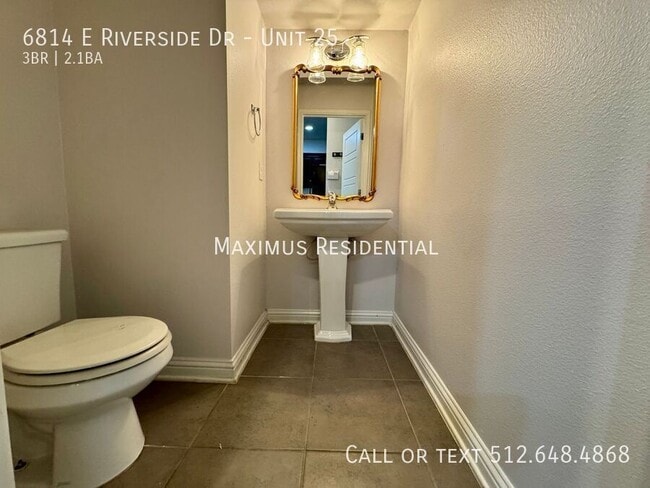 Building Photo - 6814 E Riverside Dr