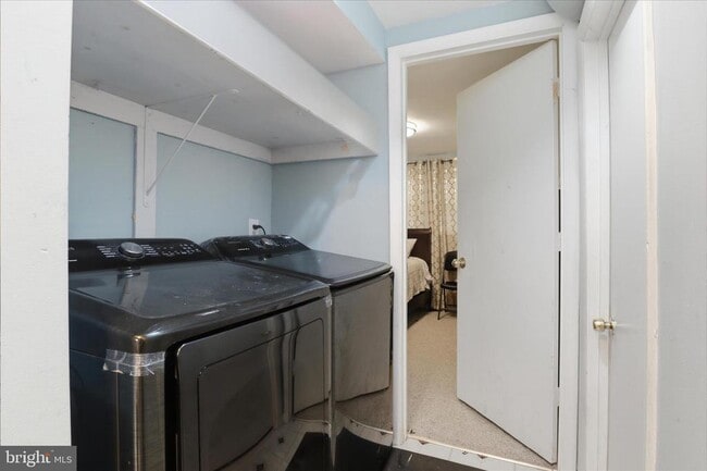 Building Photo - 459 Virginia Ave