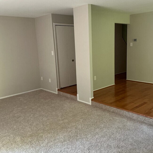 Building Photo - 8946 Skyrock Ct