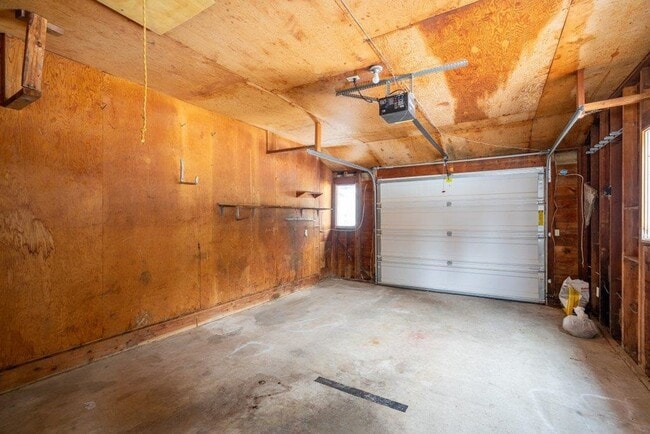 Building Photo - 3 bed 2 bathroom home in Newport