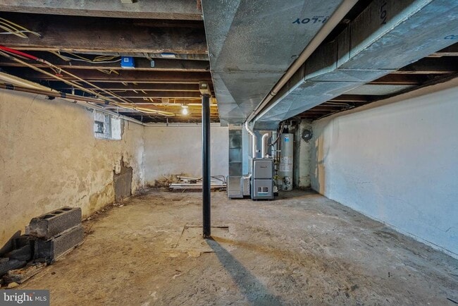 Building Photo - 601 High St