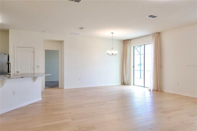 Building Photo - 2164 Carriage Pointe Loop
