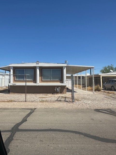 Primary Photo - 565 Harbor Dr