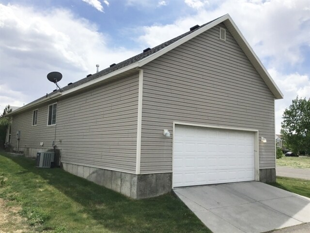 Building Photo - 188 W 1530 N