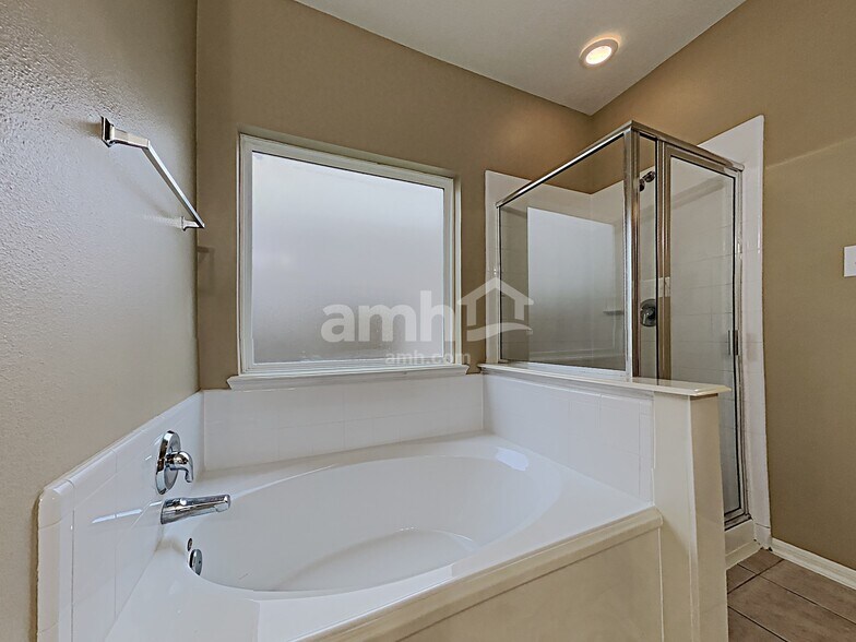 Building Photo - 2311 Stiller Ridge Way