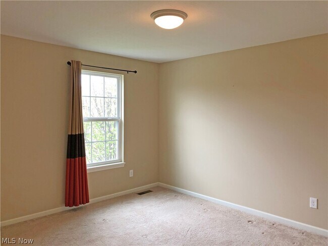 Building Photo - 3696 Kenway Blvd