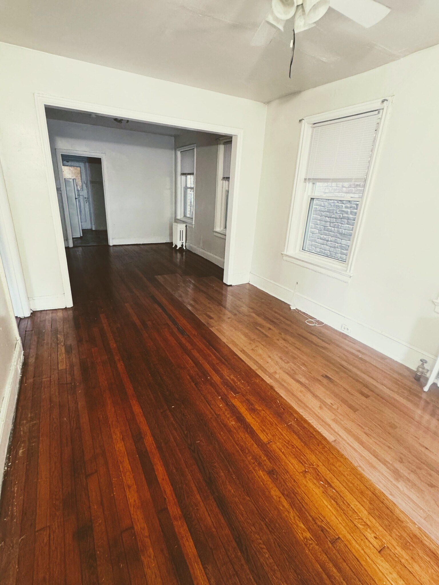 Living Room - 1424 Grove Ave