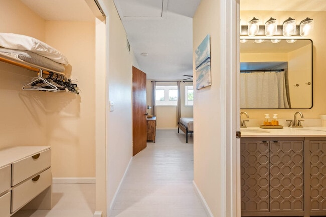 Building Photo - 4 N 3rd St