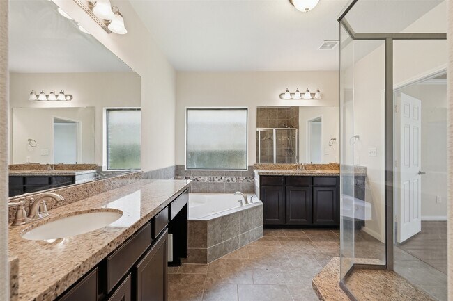Building Photo - 5035 Crystal Bluff Ct