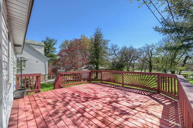 Building Photo - 6609 Fairdel Ave