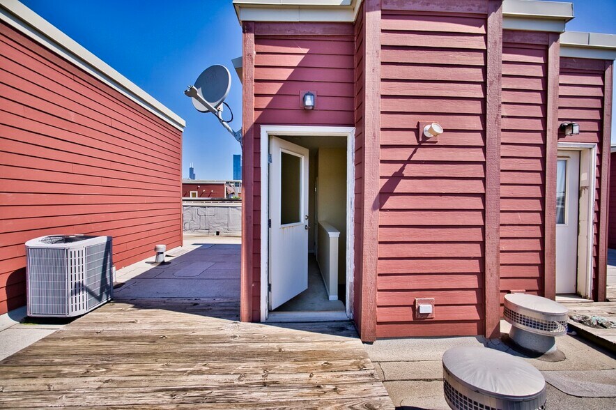 Building Photo - 353 E Eastgate Pl