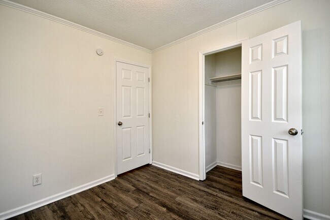 Building Photo - New Lower Price! Remodeled 3 bed / 1.5 bath home near downtown Spartanburg