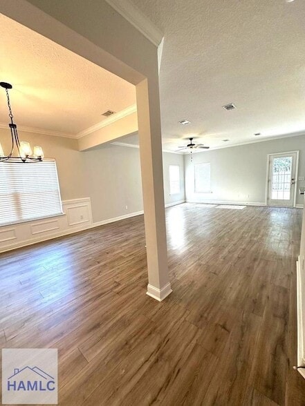 Building Photo - 156 Hamlet Ct