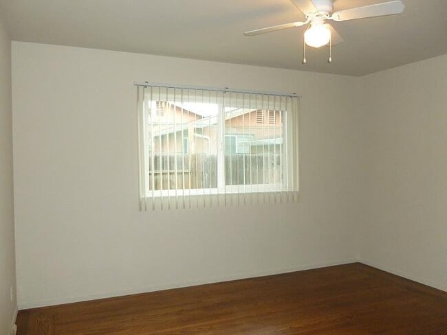 Building Photo - 437 Central Ct