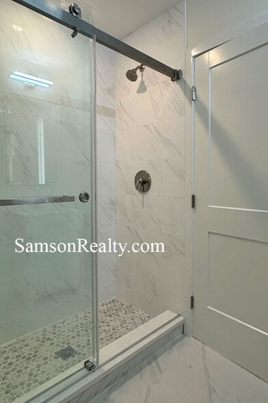 Building Photo - 381 Wickenden St