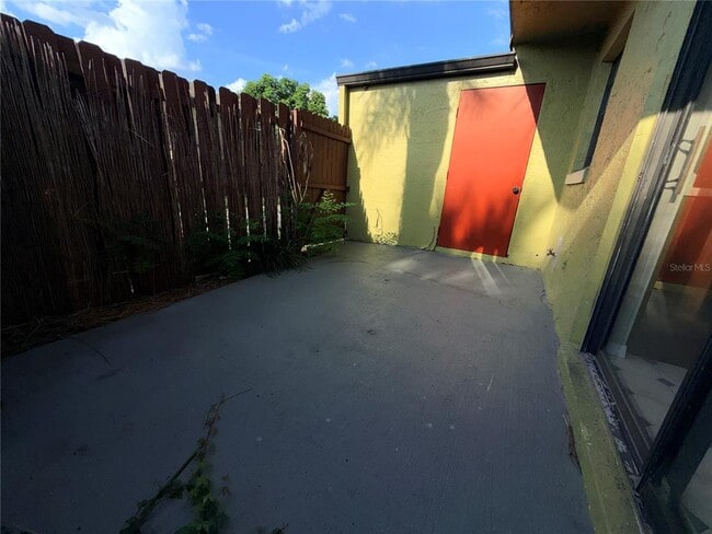 Building Photo - 3220 Oak Lawn Pl