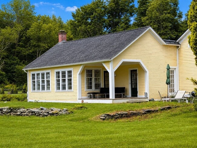 Building Photo - 872 Grassy Brook Rd