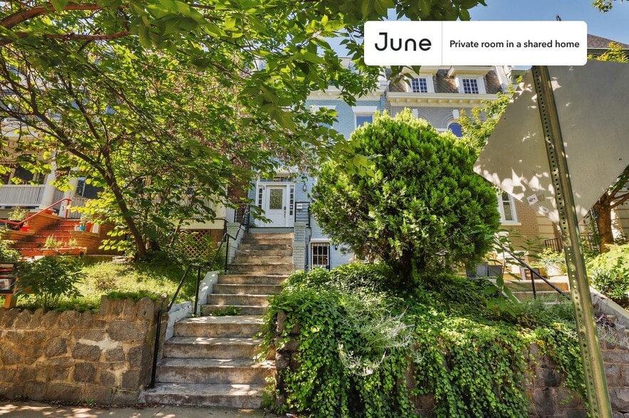 Building Photo - Room in Shared 4 bed/2 bath home