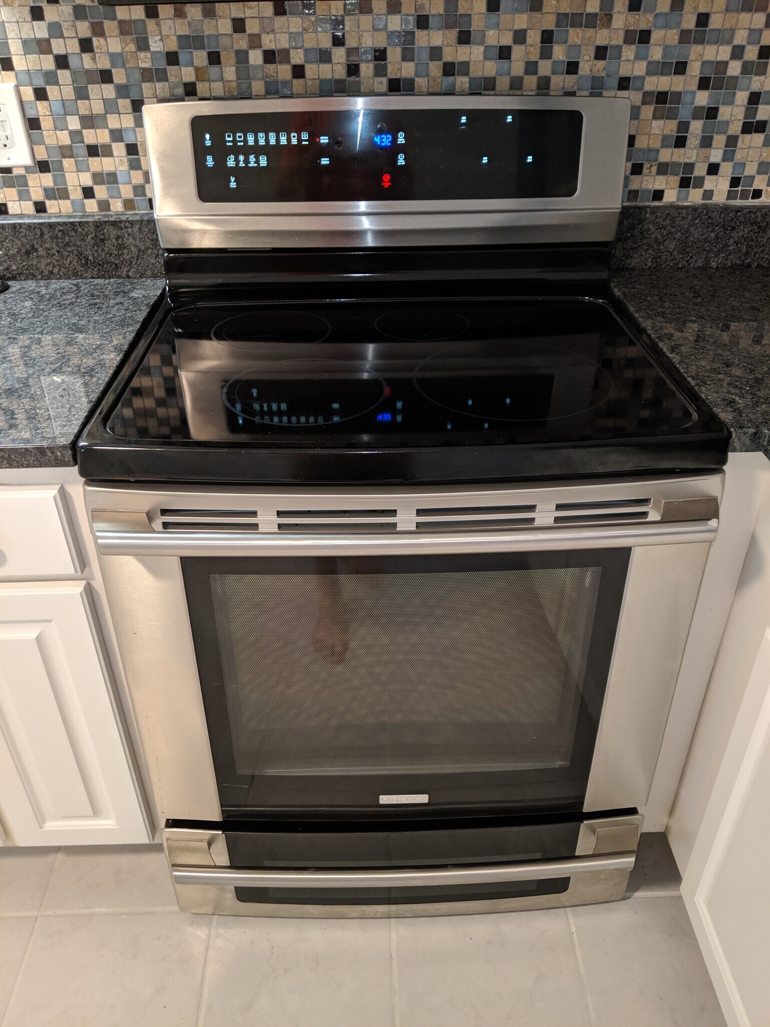 Induction range and oven. Metalic pots a d pans needed. - 1822 A, Lela Lane