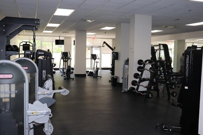 Building Photo - 3001 S Ocean Dr