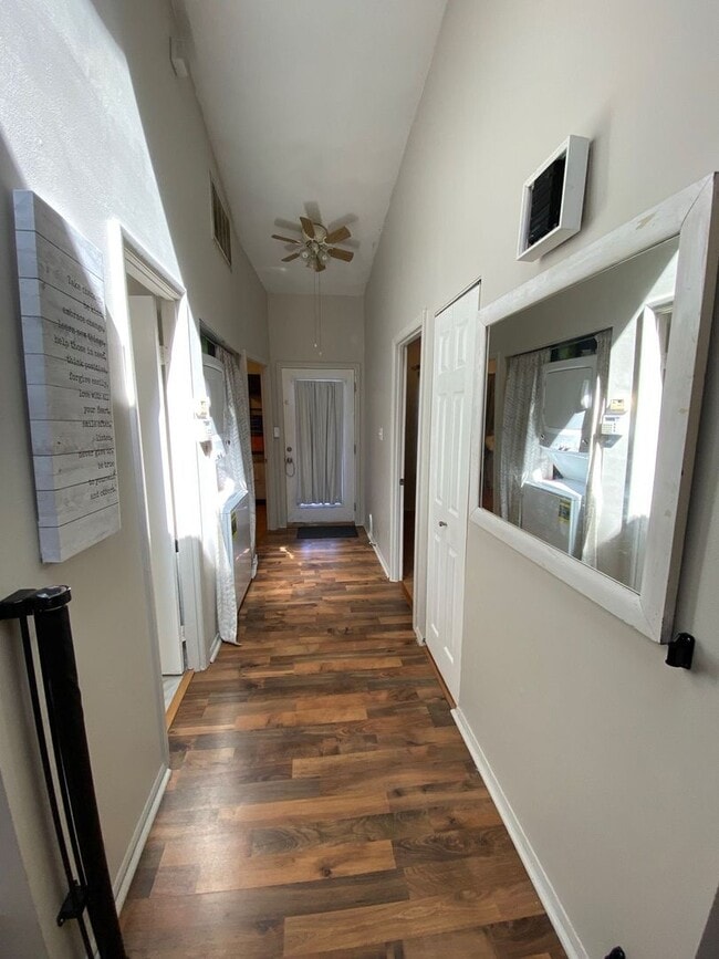 Building Photo - Spacious 3-Bedroom Townhome "Ask about our...