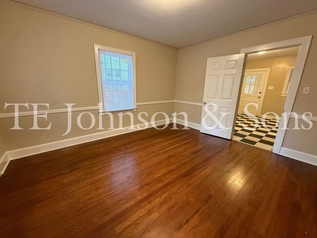 Building Photo - Charming Home with Character and Modern Comfort