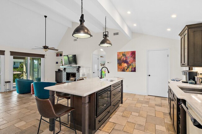 Building Photo - 8851 A1A S