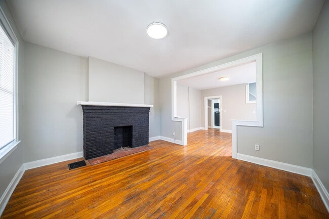 Building Photo - 75 E Markison Ave