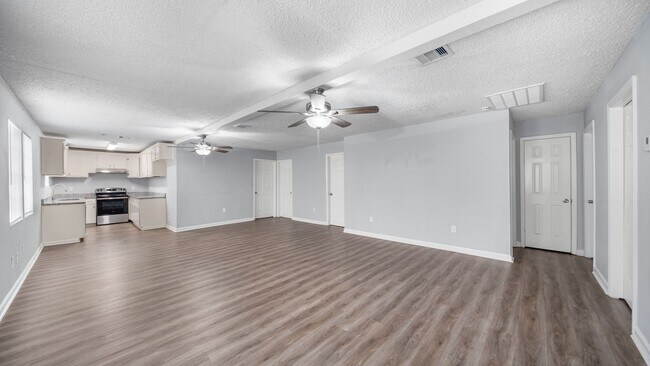 Building Photo - 2363 Virginia Ct