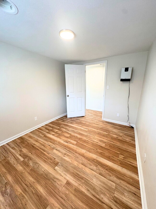 Building Photo - 218 Canady St