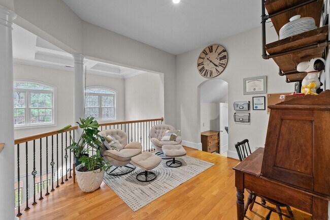 Building Photo - 11 Grey Oak