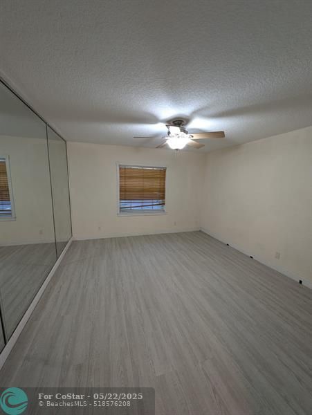 Building Photo - 6307 Bay Club Dr