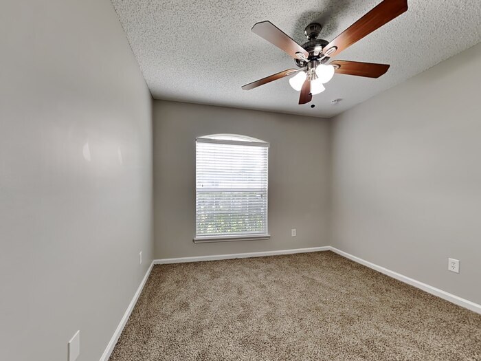 Building Photo - 6463 Silk Leaf Ln