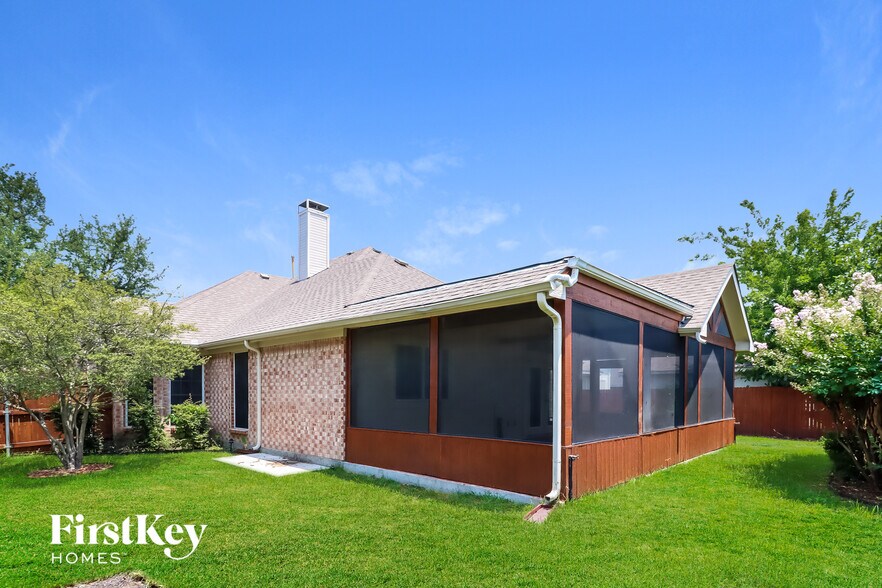 Building Photo - 2204 Reedway Ct