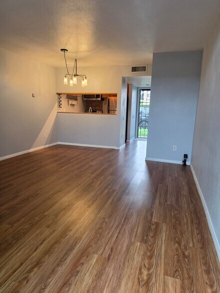 Building Photo - 5757 Gaines St