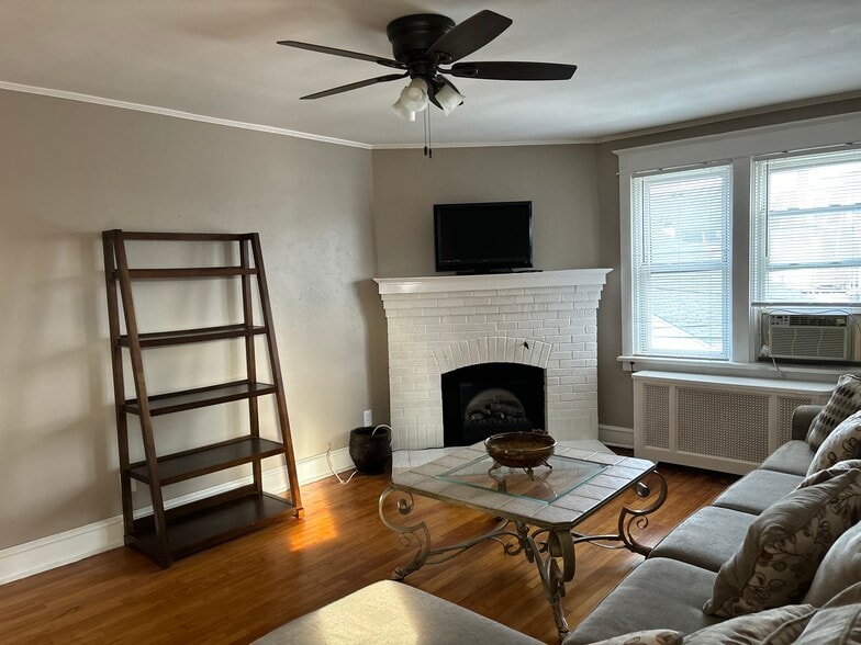 Living Room - 520 Cinnaminson Ave