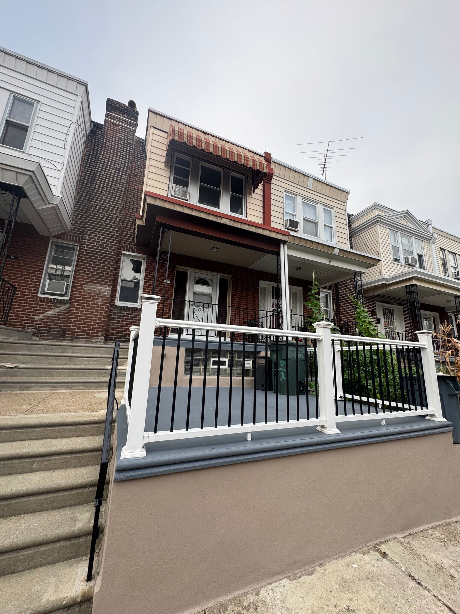 Building Photo - 612 Brill St