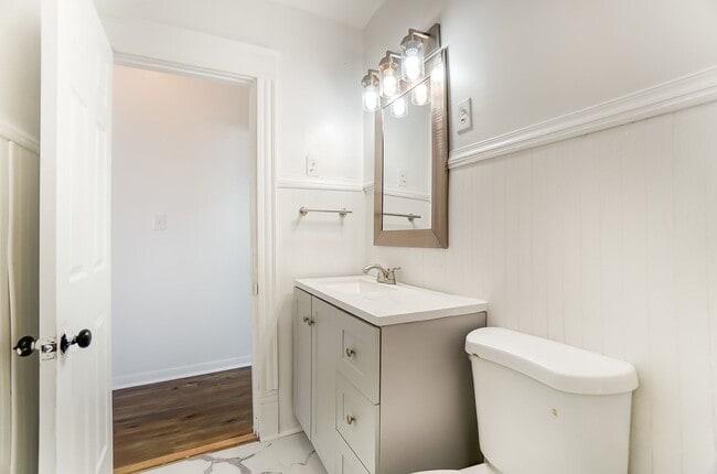 Building Photo - 2854 Shaffer Ave