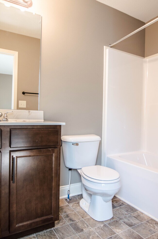 Building Photo - Pet Friendly Two Bedroom!