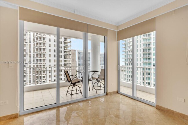 Building Photo - 801 Brickell Key Blvd