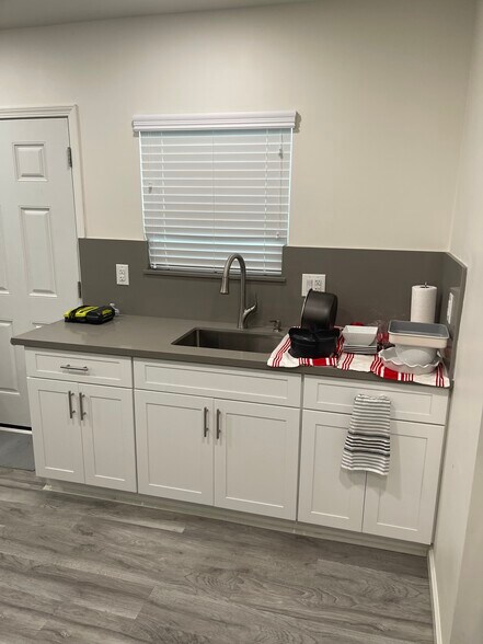 Sink - 11221 Southwest Blvd