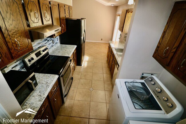 Building Photo - 2607 Rogers Blvd