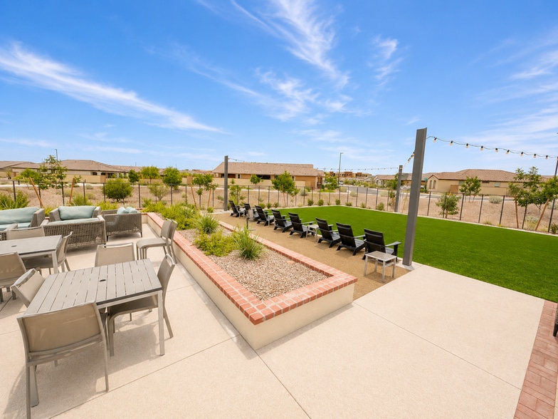 Building Photo - 4043 E Brisa Dr